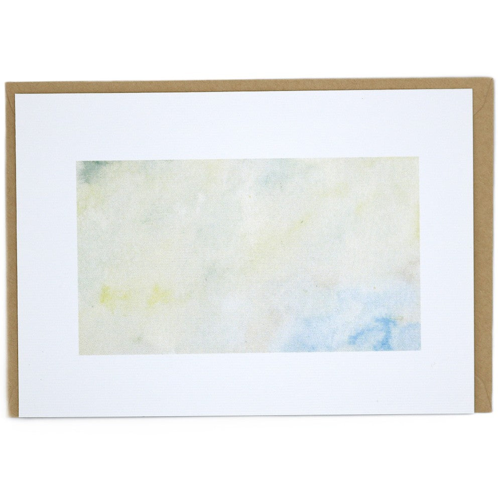 Postkarte Tropenwelt Aquarell-Hintergrund in zarten Grün- und Blautönen mit Kraftpapier-Umschlag auf weißem Hintergrund