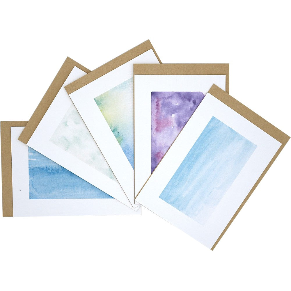 Aquarell Postkarten mit unterschiedlichen abstrakten Hintergründen und Kraftpapier-Umschlägen im Geburtstags-Kartenset
